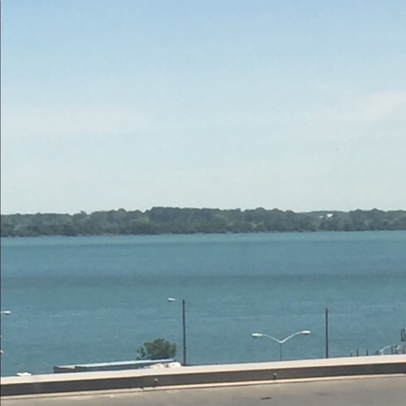 Meet your Posher, T - Picture 1 of 1